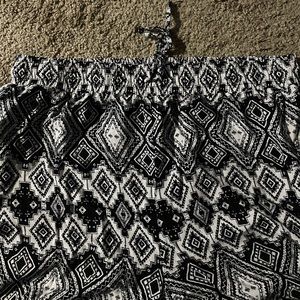 Women's Lounge Shorts paisley design with elastic waist and drawstring Size 1X